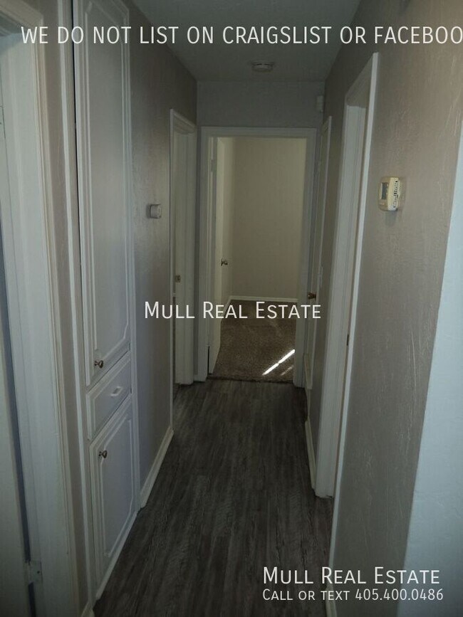 Building Photo - 7828 S Youngs Blvd