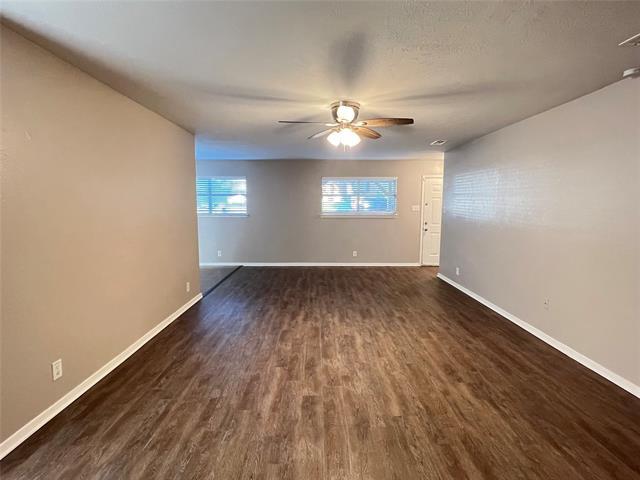 Building Photo - 2904 Laredo Dr