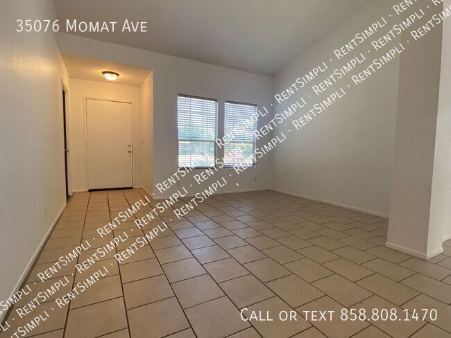 Foto del edificio - 35076 Momat Ave