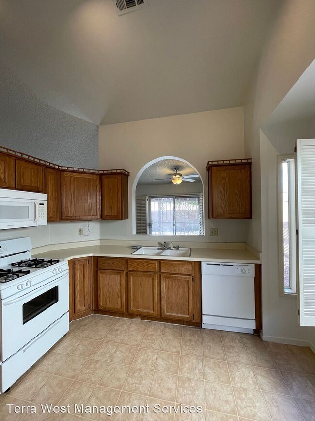 Building Photo - 2 br, 2 bath House - 9525 Chianti Ln.