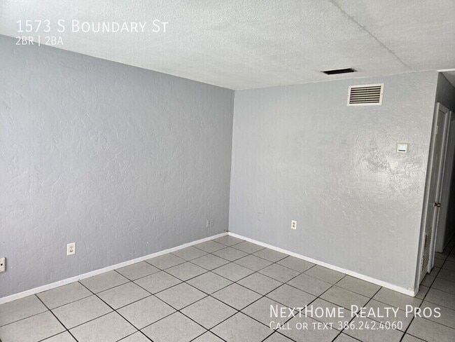 Building Photo - 1573 S Boundary St