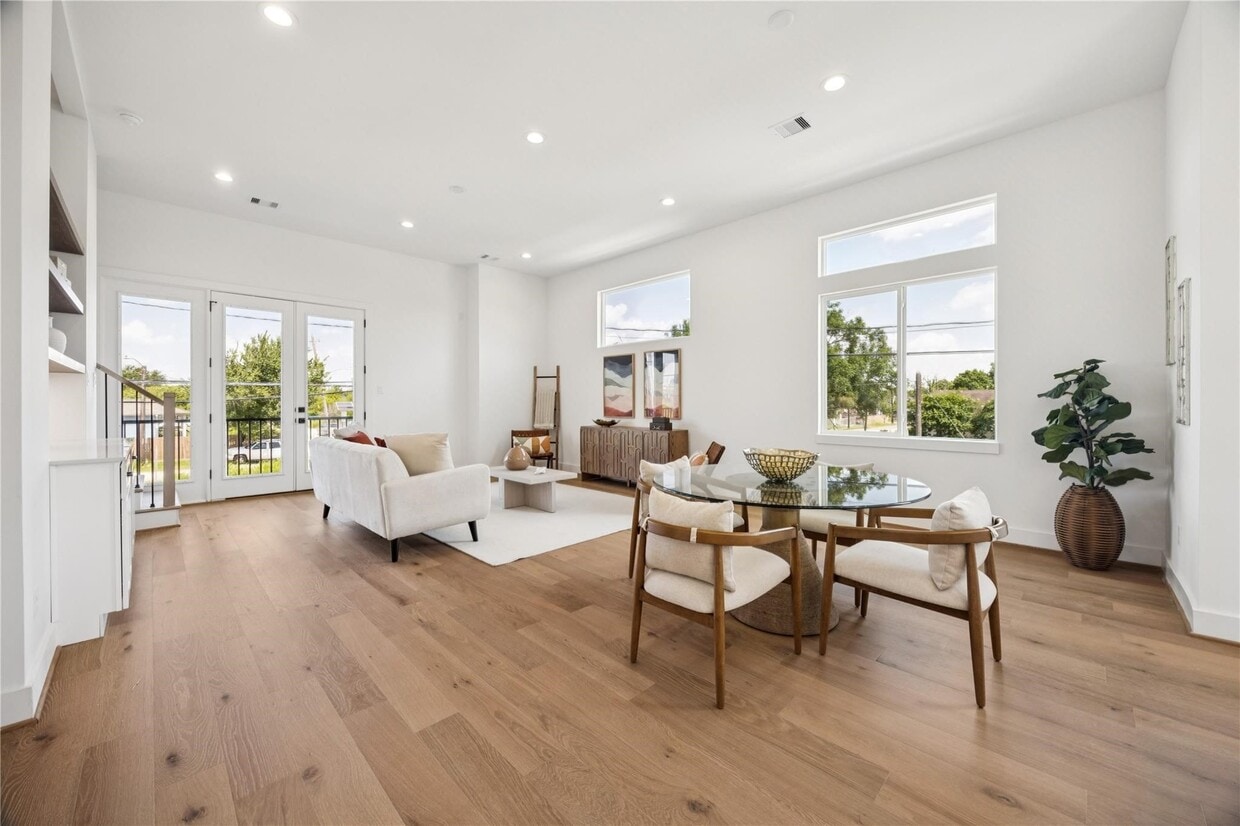 Foto principal - 2806 Mills St