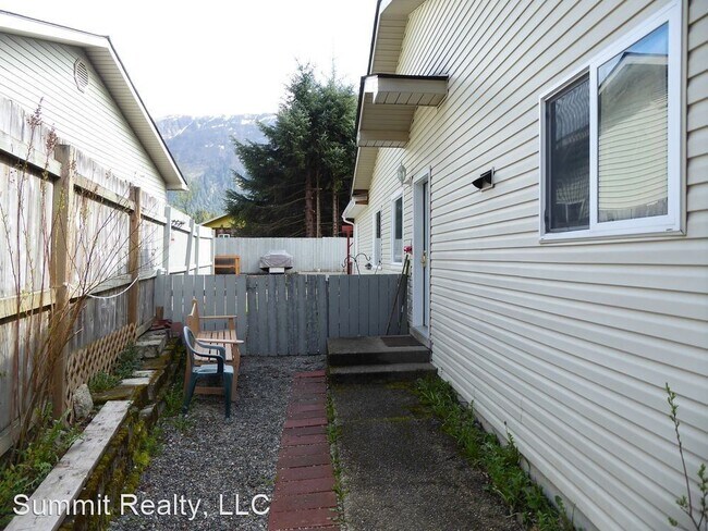 Foto del edificio - 3 br, 2.5 bath House - 3376 Park Place