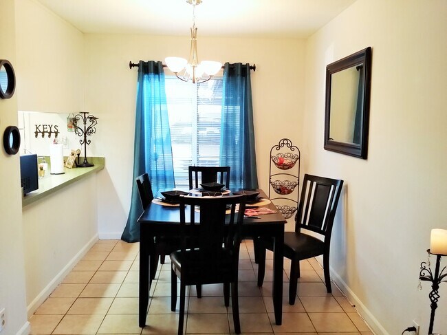 Photo - 2015 Olivera Rd Townhome