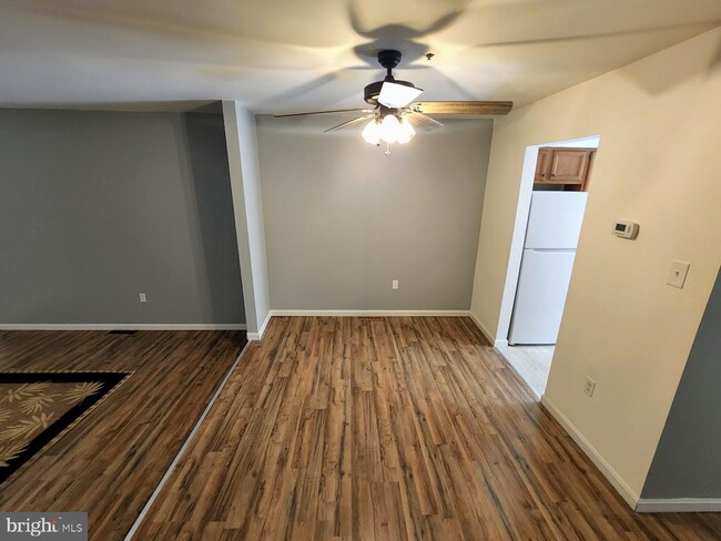 Foto del edificio - 404 Cobble Creek Curv