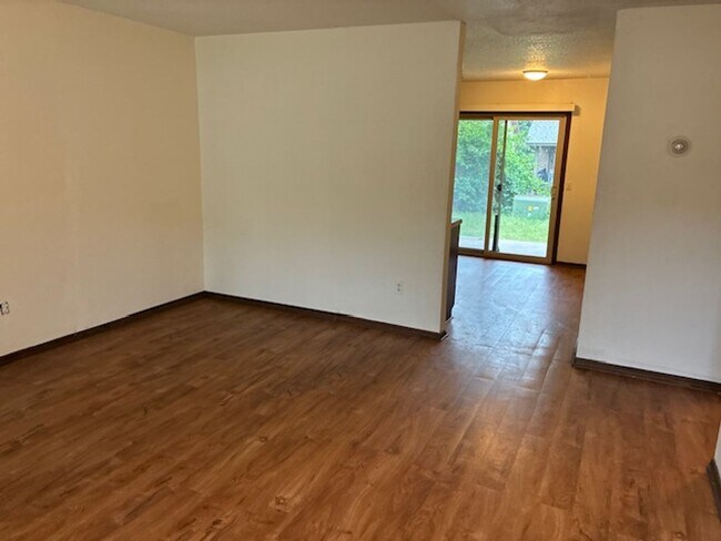 Foto del edificio - Charming West Norman Duplex