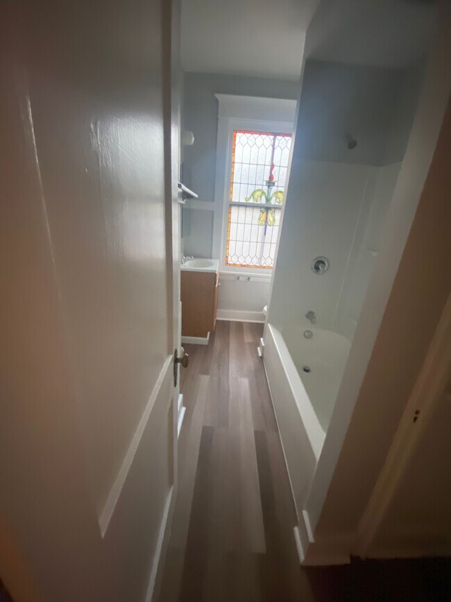 Folleto/volante de marketing - 1417 Dormont Ave