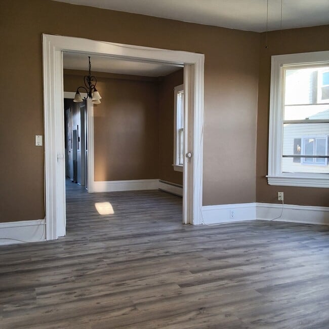 Building Photo - 517-519 Second St