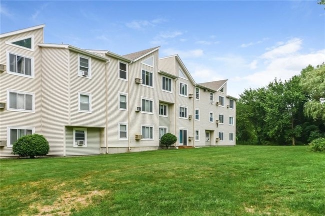 Building Photo - 200 Woodlawn Ave