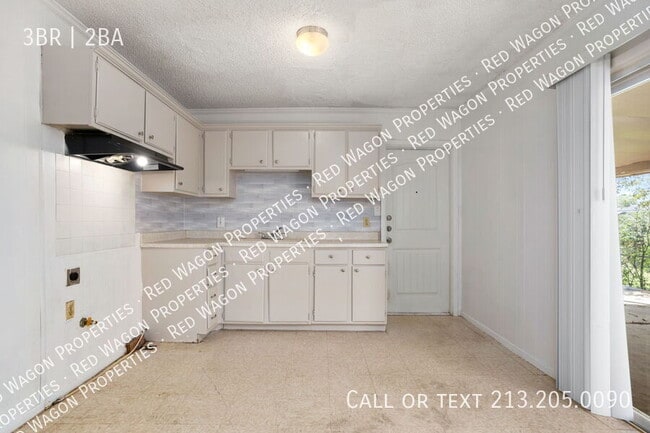 Building Photo - 5231 Silvertip Dr