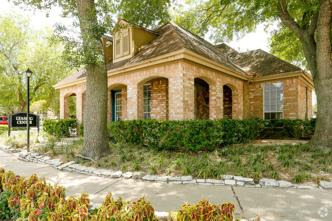 Building Photo - Sterling Point and Milagro