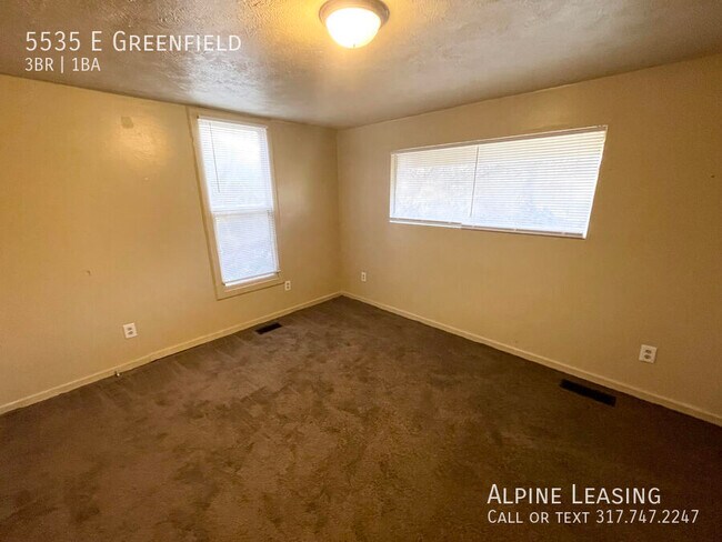 Foto del edificio - 3 Bedroom around the corner from popular C...