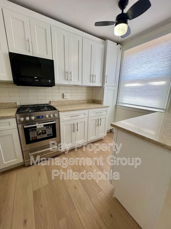 Photo - 4604 Oakmont St House