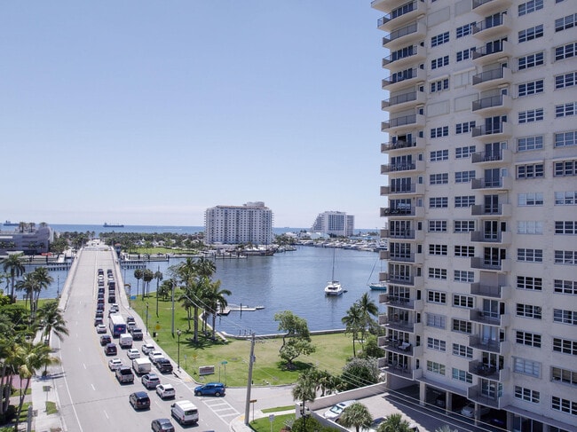 Building Photo - 2500 E Las Olas Blvd