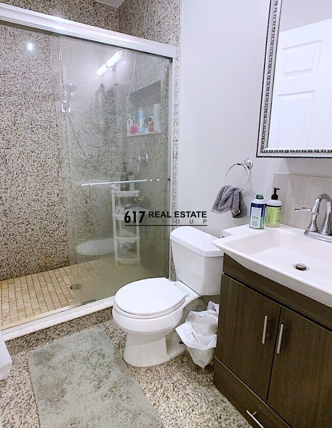 Foto del edificio - 77 Linden St