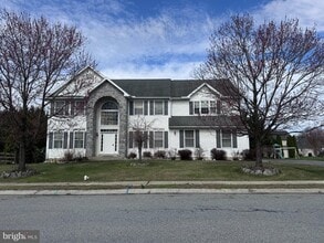 Building Photo - 125 Cedrick Ave