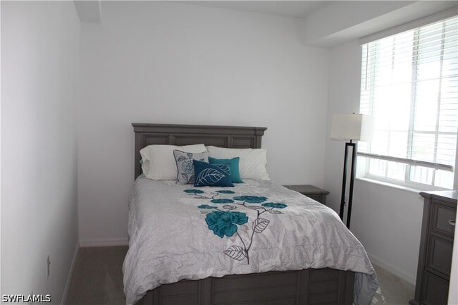 Foto del edificio - 14121 Heritage Landing Blvd