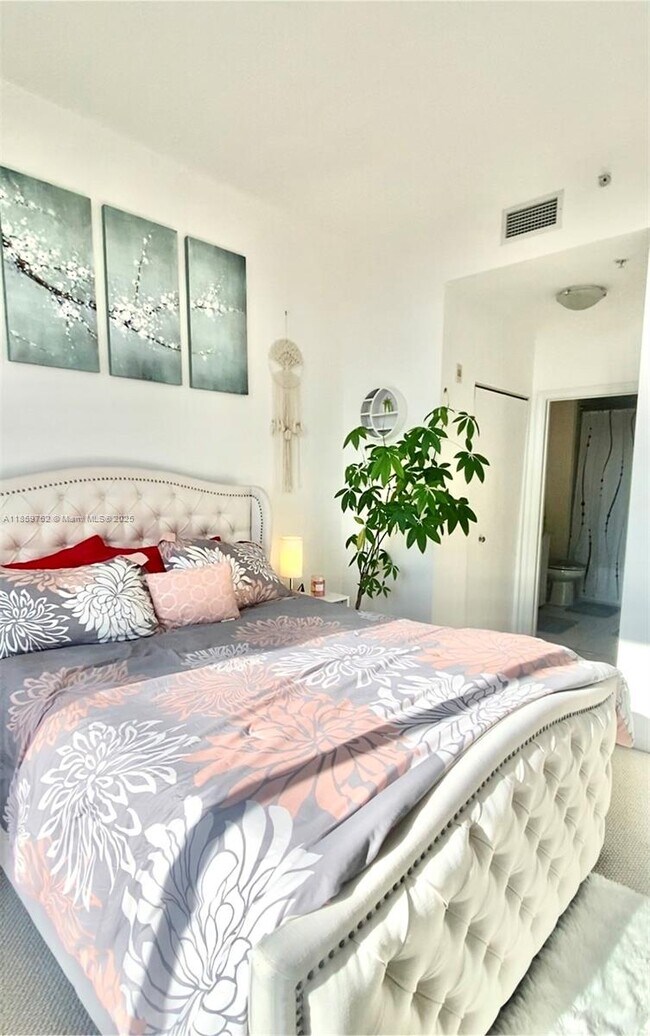 Foto del edificio - 2775 NE 187th St