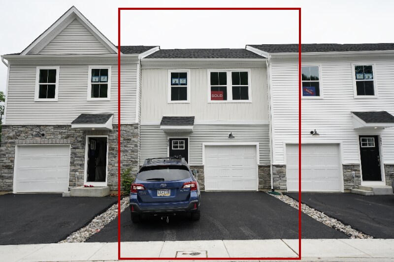 Primary Photo - 259 Talucci Dr