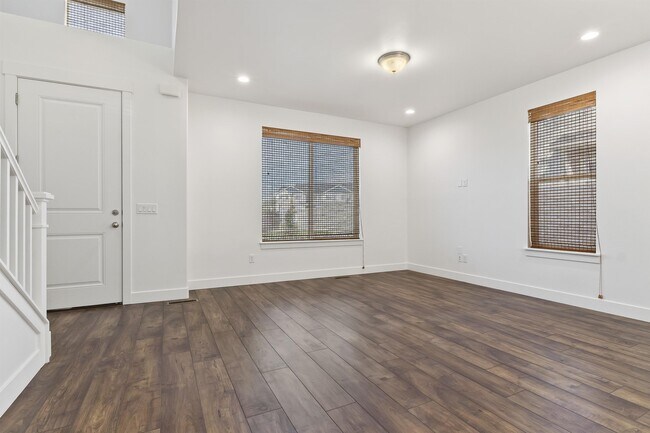 Foto del edificio - 14806 Queens Garden Ln