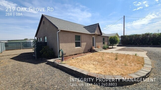 Building Photo - 219 Oak Grove Rd