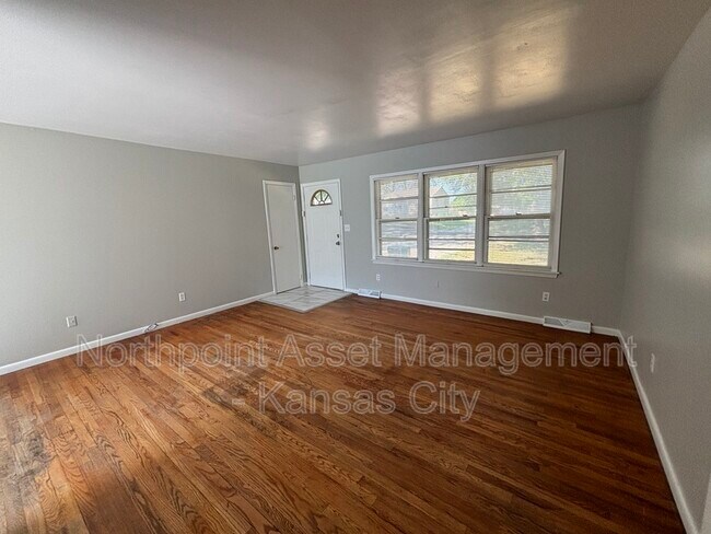 Foto del edificio - 5733 Cedar Ave