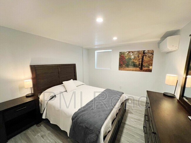 Building Photo - 810 G St