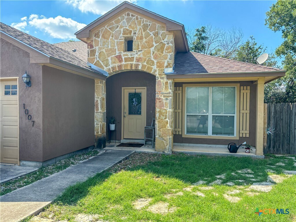 1007 Brown Rock Dr, New Braunfels, TX 78130 Townhome Rentals in New