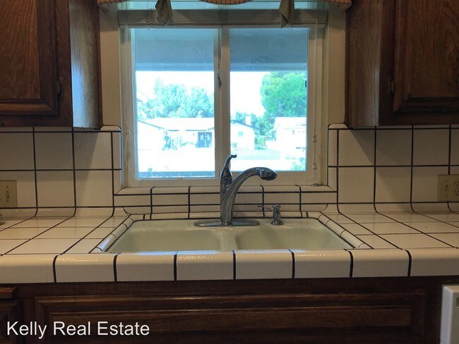 Building Photo - 3 br, 2 bath House - 300 Bermuda