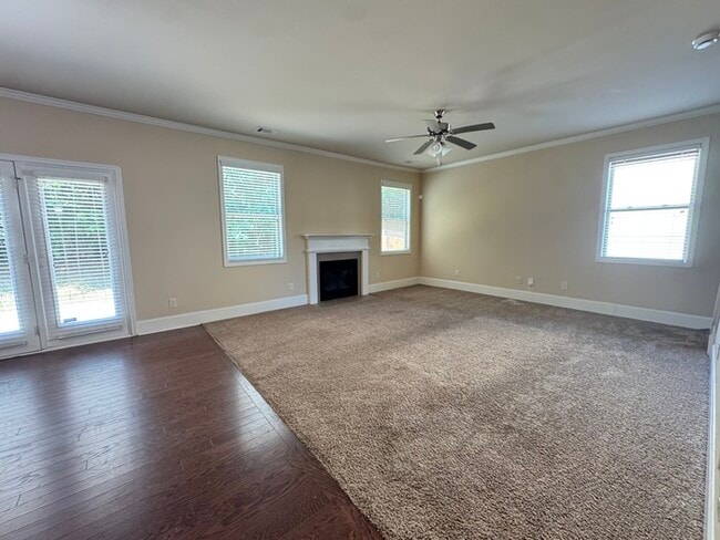 Foto del edificio - 836 Westmoreland Ln NE