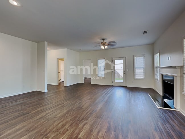 Foto del edificio - 1225 Grayson Oaks Dr
