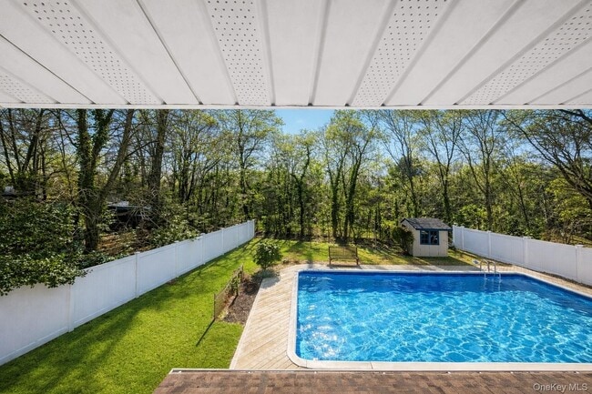 Building Photo - 32 Sterling Dr