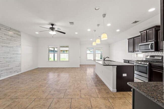 Building Photo - 2317 Billy Pat Rd