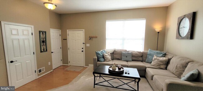 Building Photo - 9332 China Grove Ct