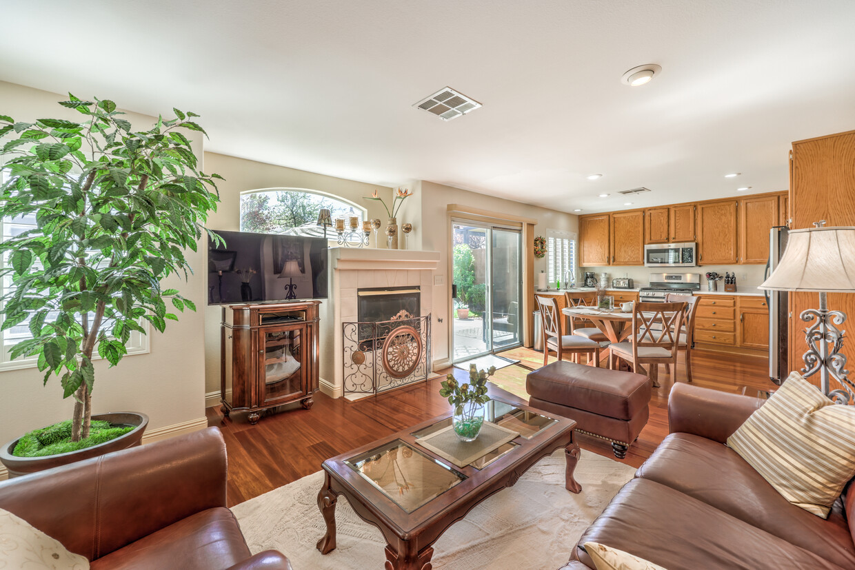Primary Photo - 10505 Prime View Ct