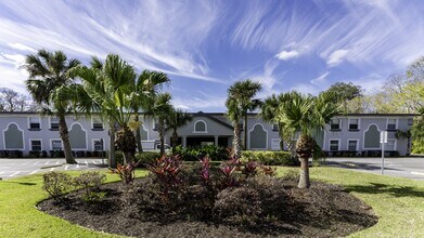 Building Photo - Palm Cove Apartments