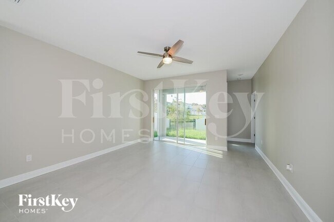 Foto del edificio - 5331 Spanish Moss Cv