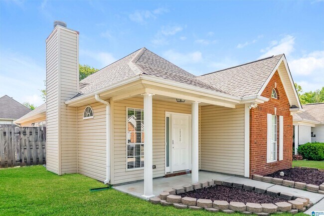 Foto del edificio - 115 Hidden Creek Pkwy