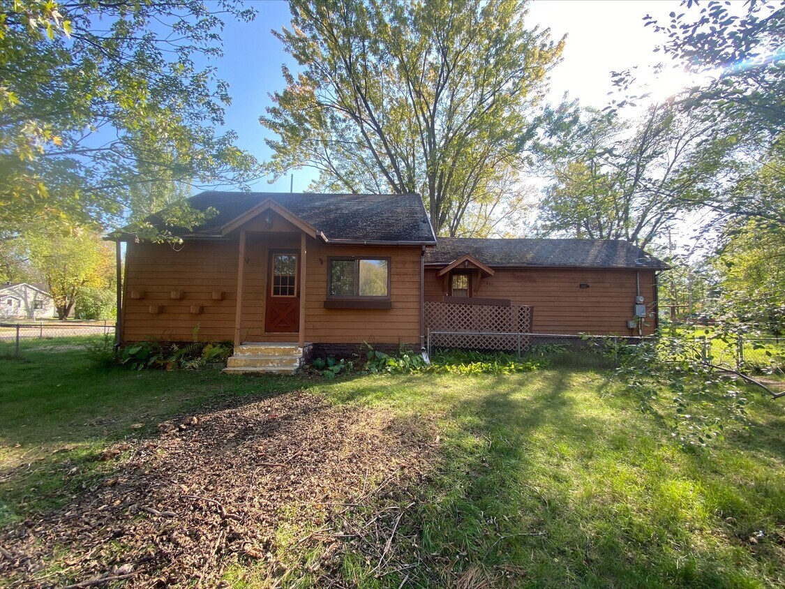 823 9th Ave NE, Brainerd, MN 56401 House Rental in Brainerd, MN