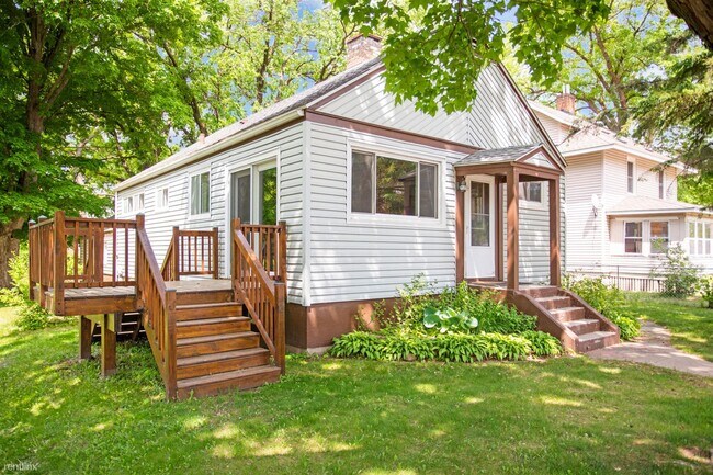 Foto del edificio - 3 br, 1 bath House - 25 1st Street Southeast