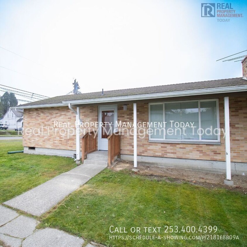 Primary Photo - Remolded 2 bed and 1 bath duplex in Tacoma!