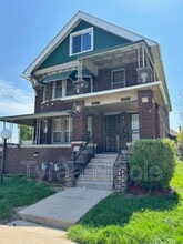 Building Photo - 4915 Maplewood Ave