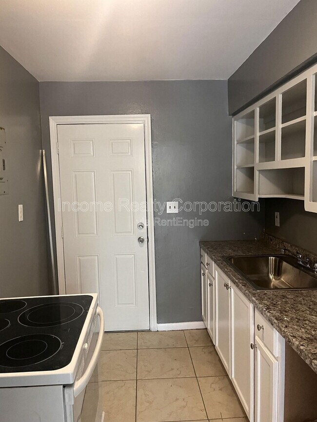 Foto del edificio - 2258 NW 83rd St