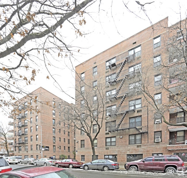 Building Photo - 132-35 Sanford Avenue