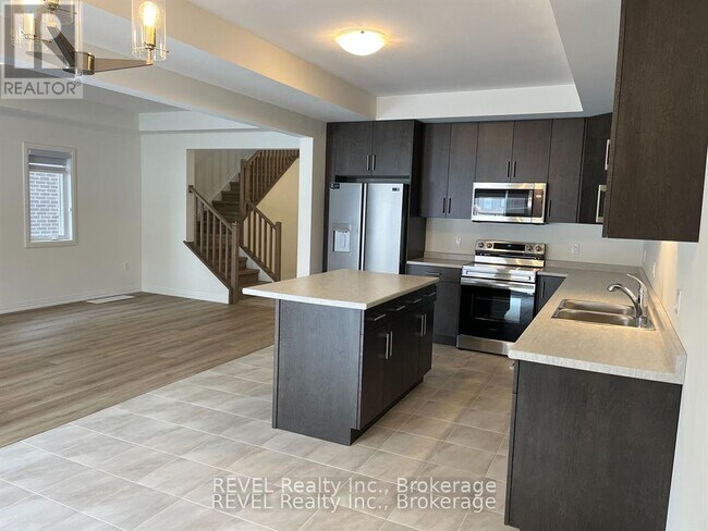 Photo du bâtiment - 84 Acacia Rd