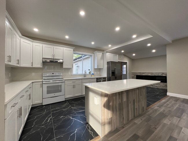 Foto del edificio - 324 Farrington St