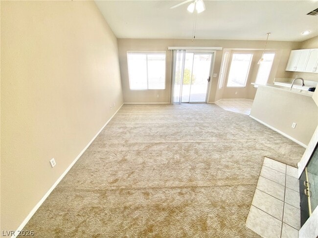 Foto del edificio - 4678 Carefree Dr