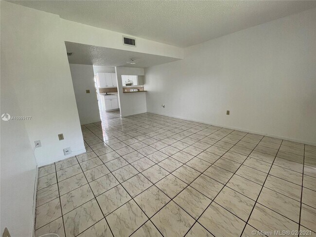Foto del edificio - 5300 W 22nd Ln