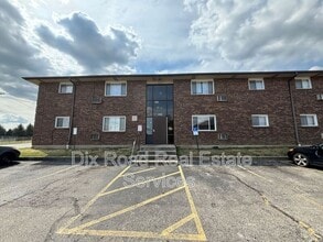 Building Photo - 426 Bellbrook Ave