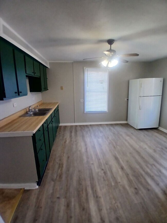 Foto del edificio - For Rent: 2BR/1BA Home in Muncie!